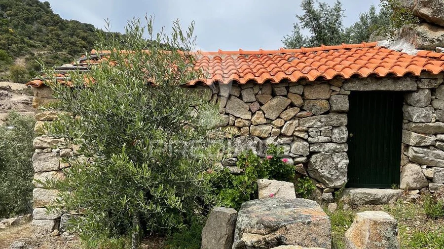 Moradia T2 para Venda em Vilarinho da Castanheira