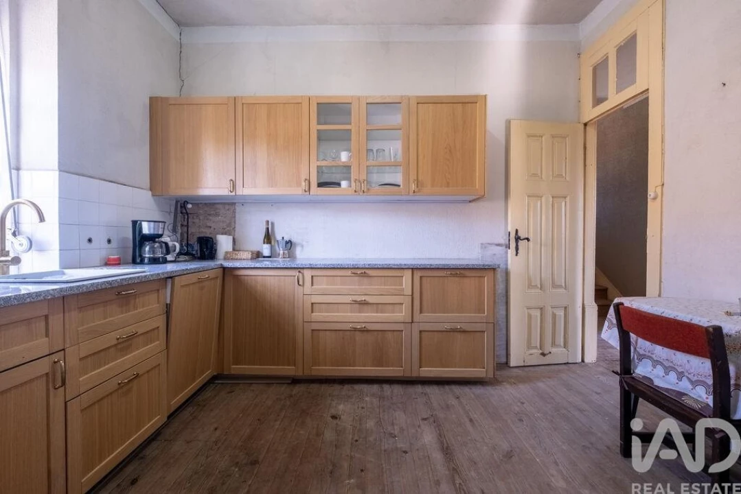 Moradia T5 para Venda em Ervedal e Vila Franca da Beira Foto 8