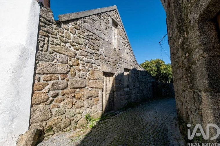 Moradia T5 para Venda em Ervedal e Vila Franca da Beira Foto 32