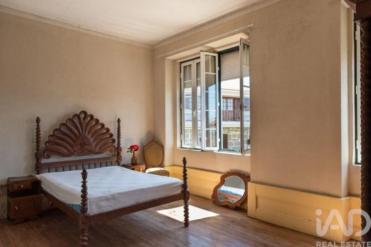 Moradia T5 para Venda em Ervedal e Vila Franca da Beira Foto 14