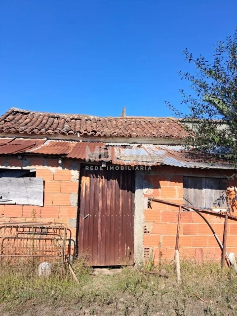 Moradia T2 para Venda em A dos Negros