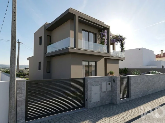 Moradia T4 para Venda em Atouguia da Baleia Foto 9