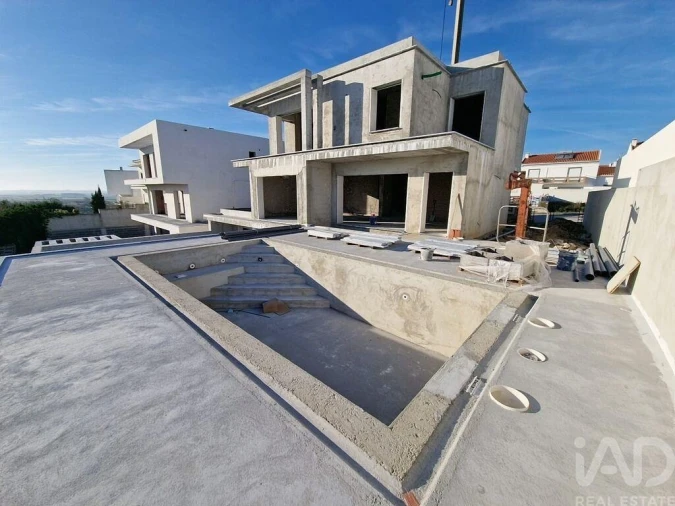 Moradia T4 para Venda em Atouguia da Baleia Foto 2