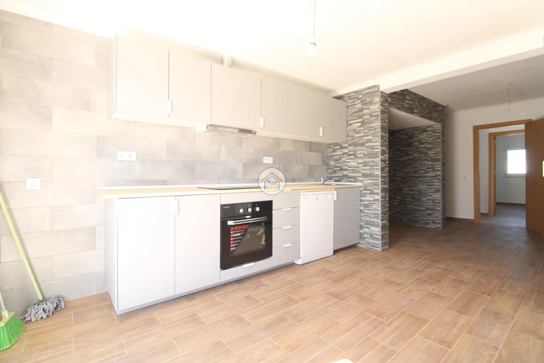 Moradia T3 para Venda em Santiago Maior Foto 18