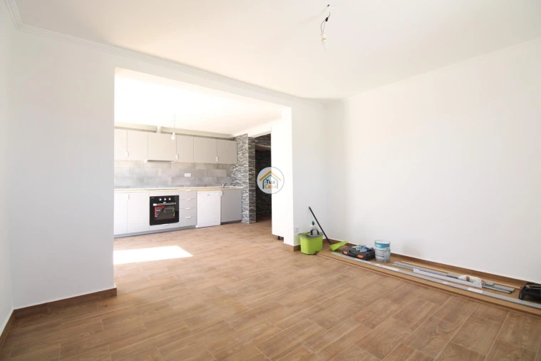 Moradia T3 para Venda em Santiago Maior Foto 16