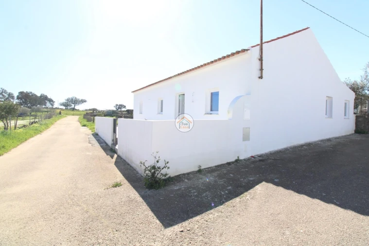 Moradia T3 para Venda em Santiago Maior