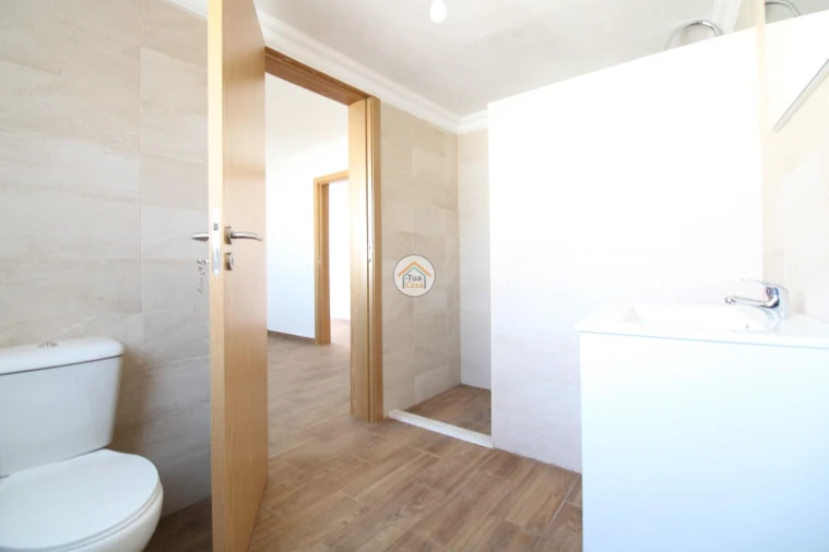 Moradia T3 para Venda em Santiago Maior Foto 13