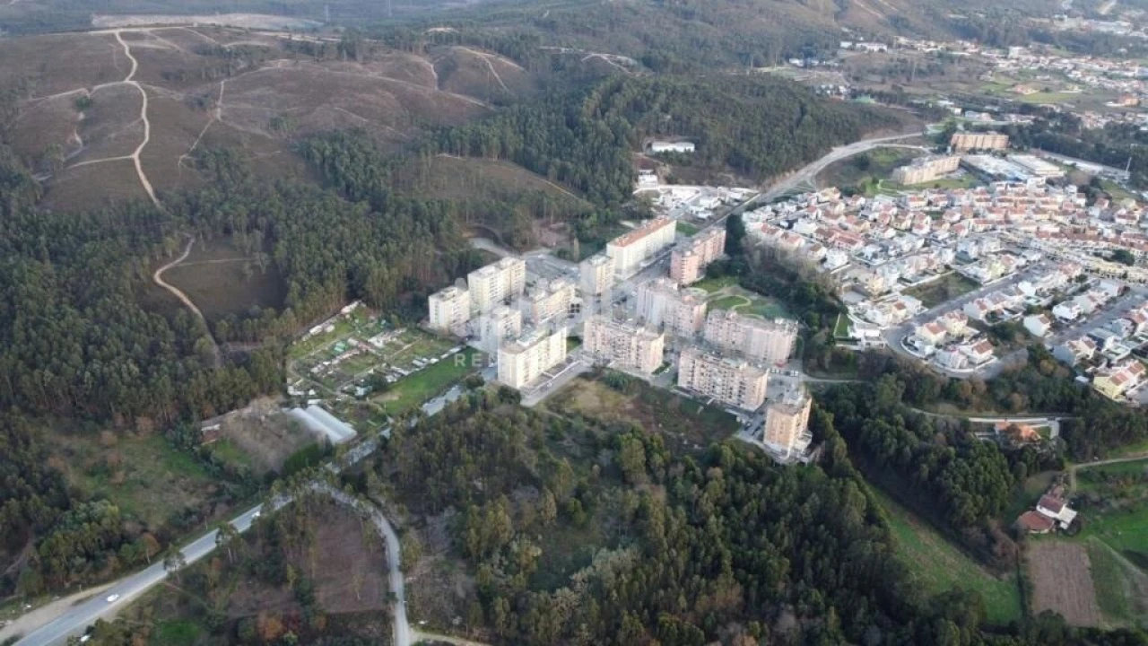 Terreno para Venda em Alfena Foto 1