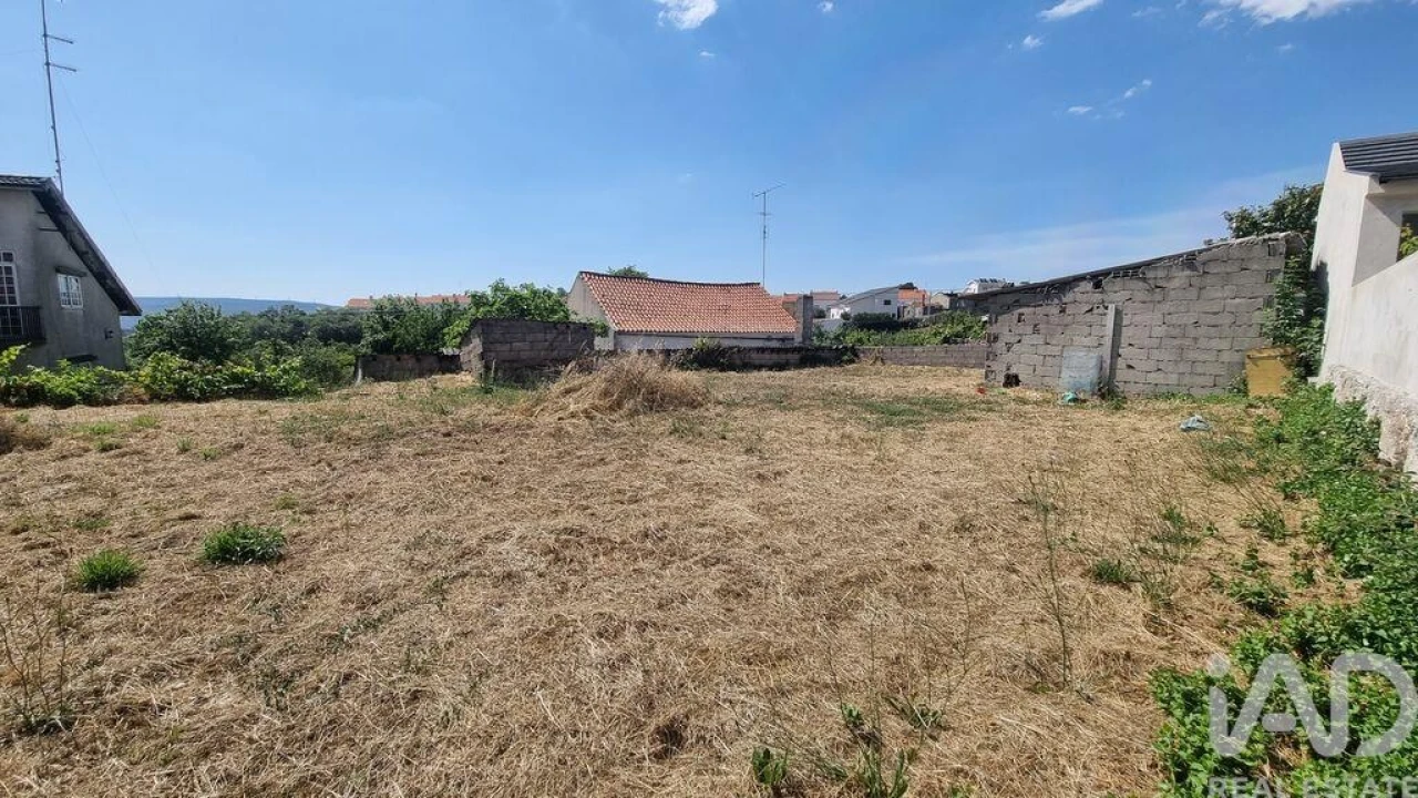 Moradia T3 para Venda em Avelãs de Ambom e Rocamondo Foto 21