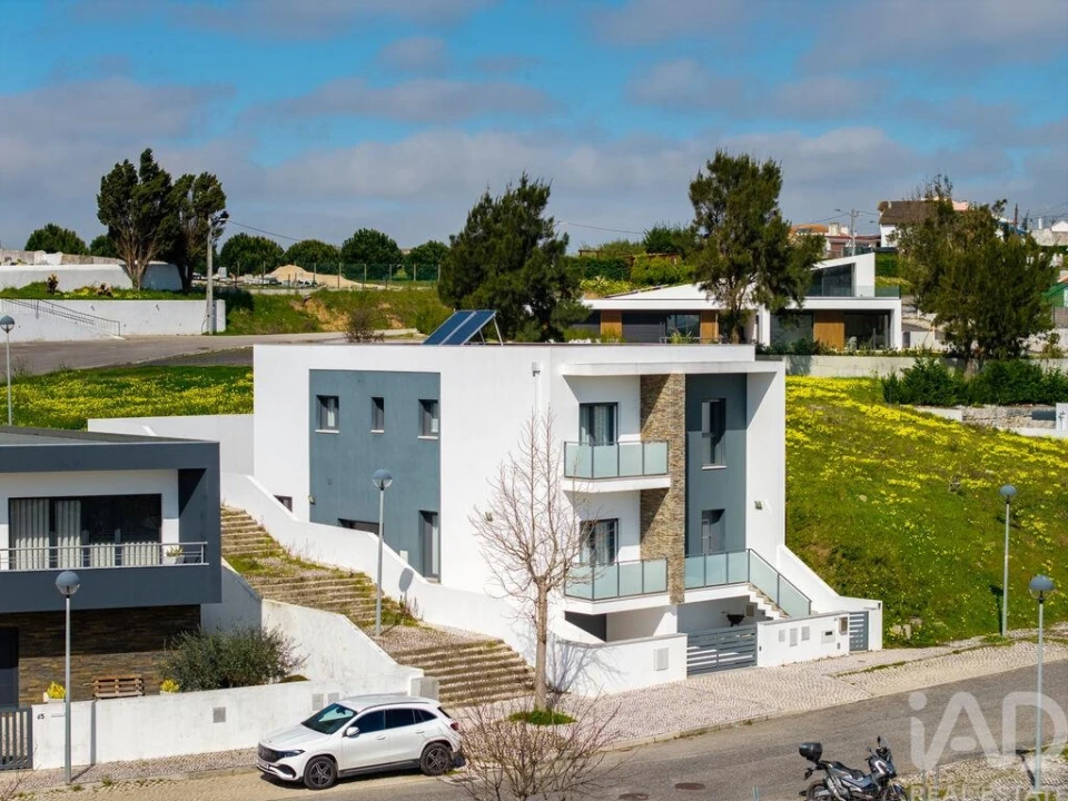 Moradia T4 para Venda em Ponte do Rol Foto 1