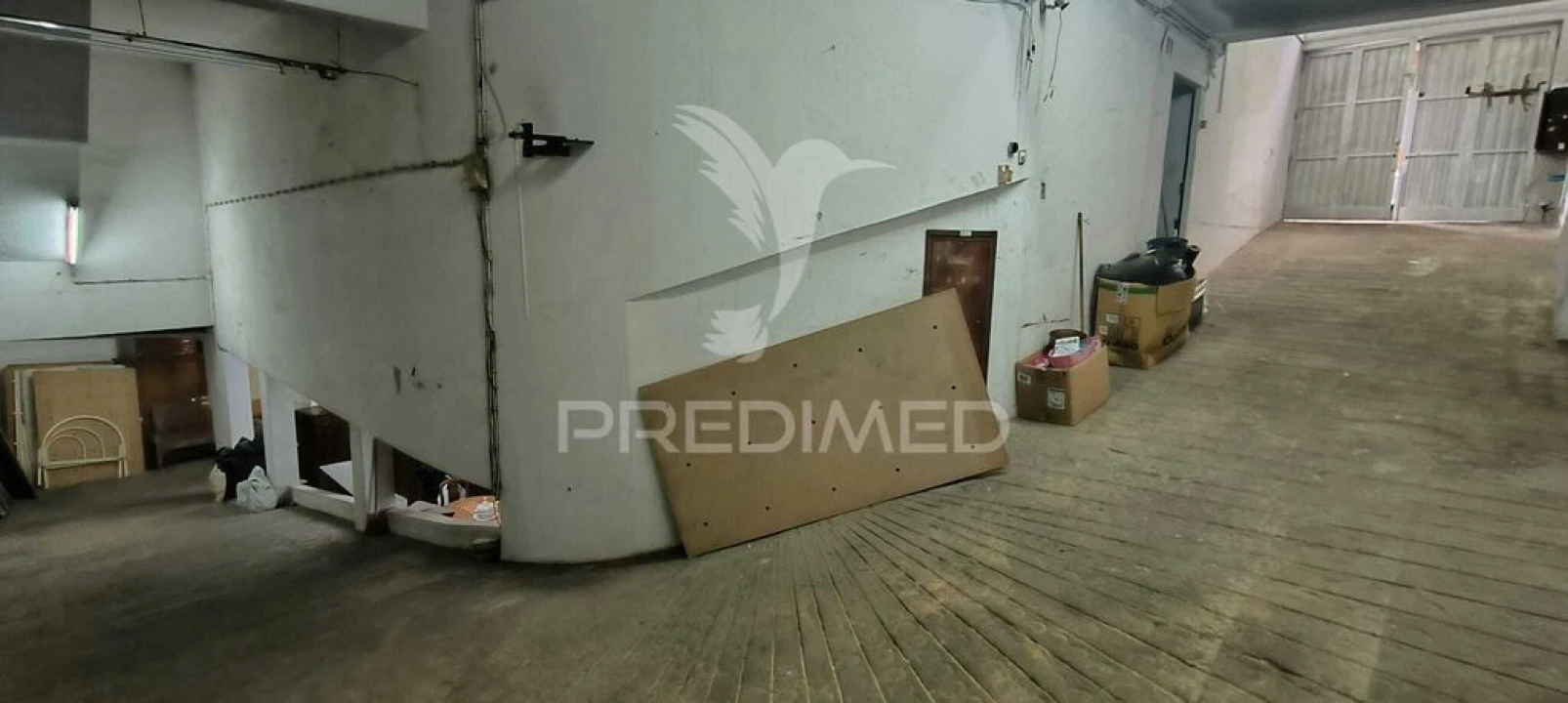 Garagem para Venda em Santa Marinha e São Pedro da Afurada Foto 1