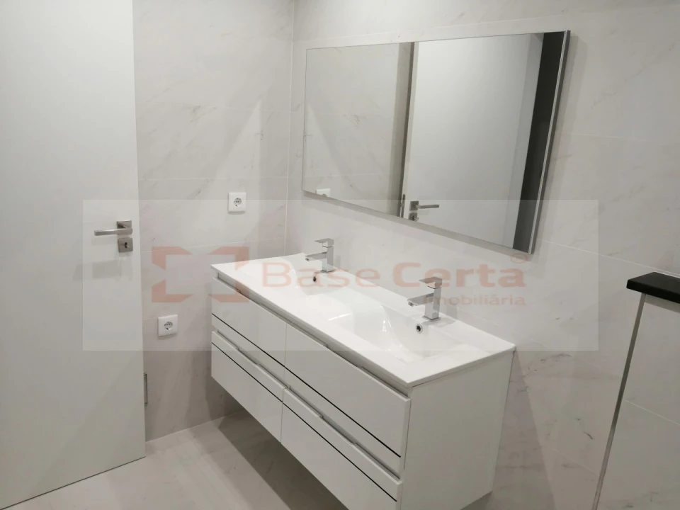 Apartamento T1 para Venda em Vialonga Foto 7