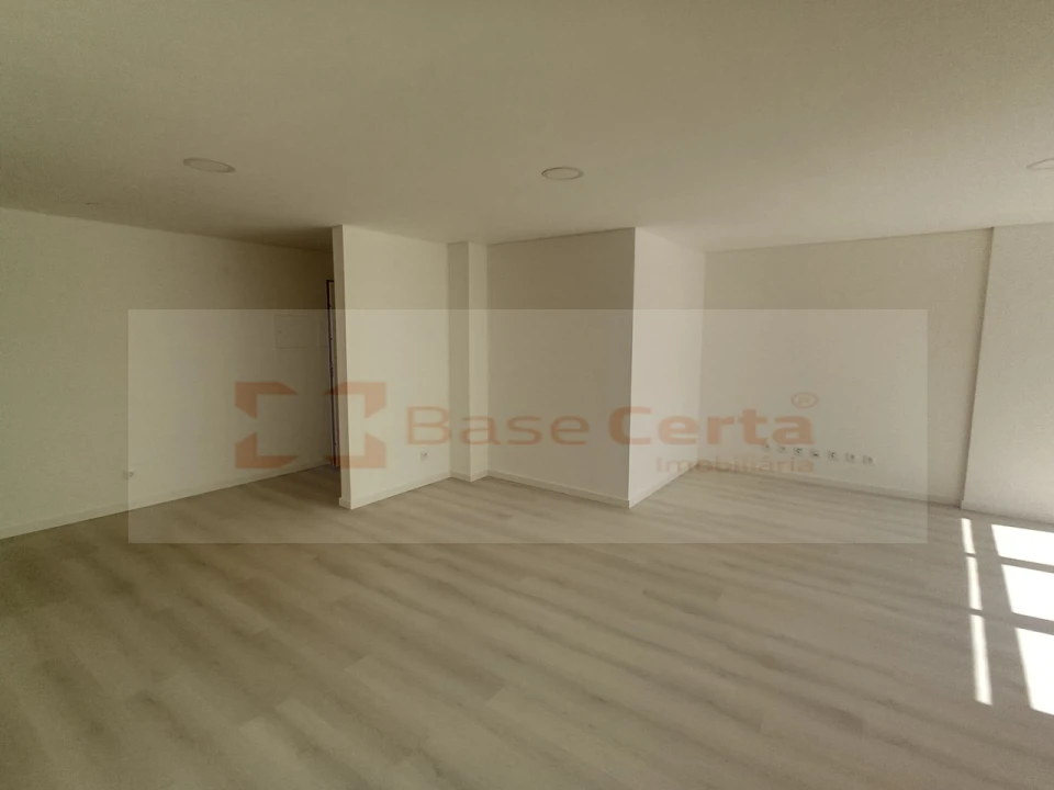 Apartamento T2 para Venda em Vialonga Foto 16