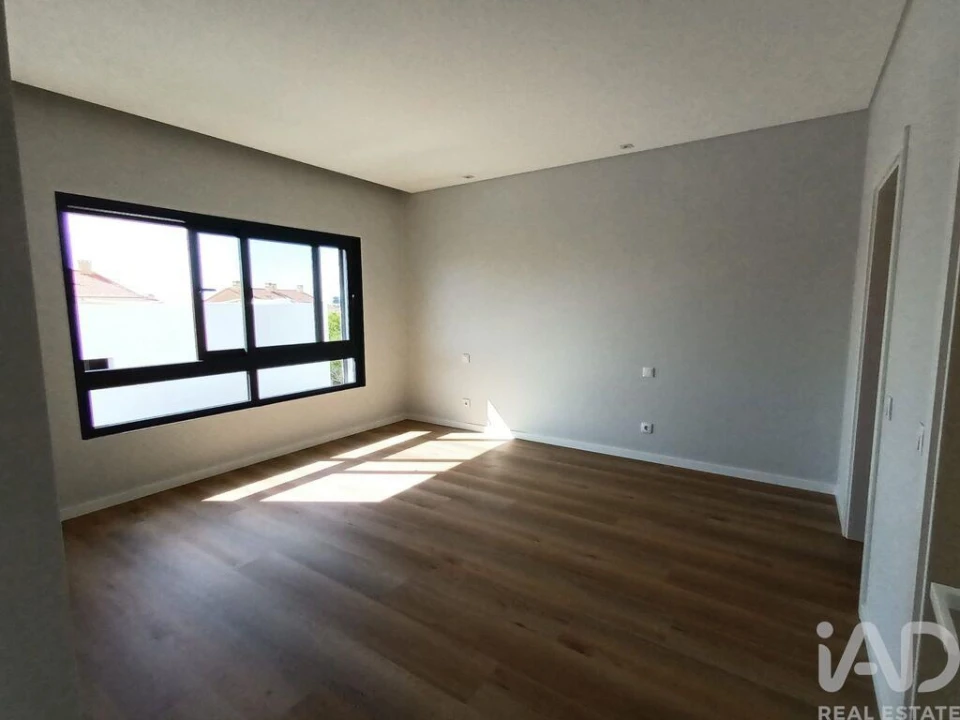 Moradia T4 para Venda em Rio de Mouro Foto 11