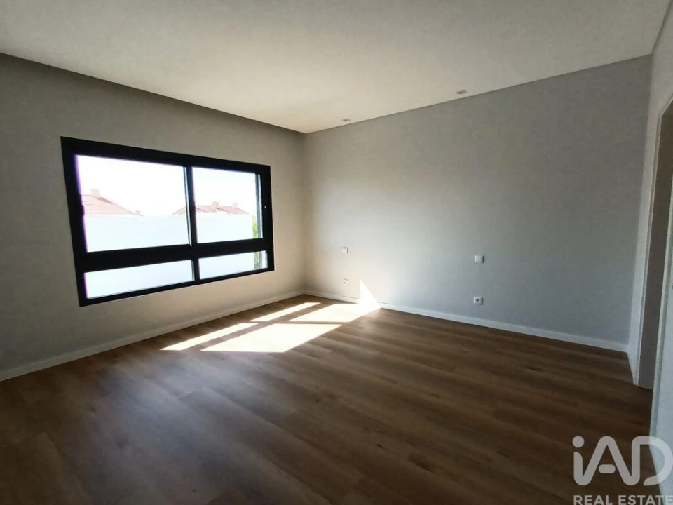 Moradia T4 para Venda em Rio de Mouro Foto 16