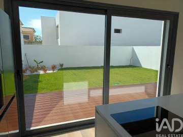 Moradia T4 para Venda em Rio de Mouro