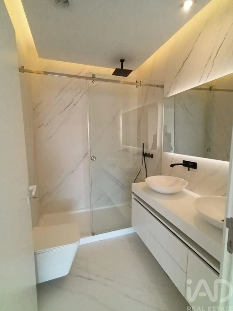 Moradia T4 para Venda em Rio de Mouro