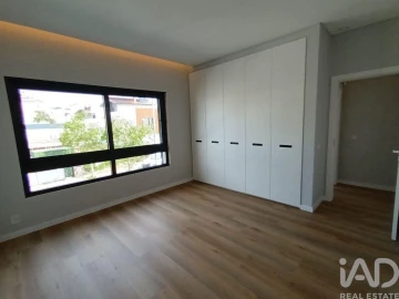 Moradia T4 para Venda em Rio de Mouro