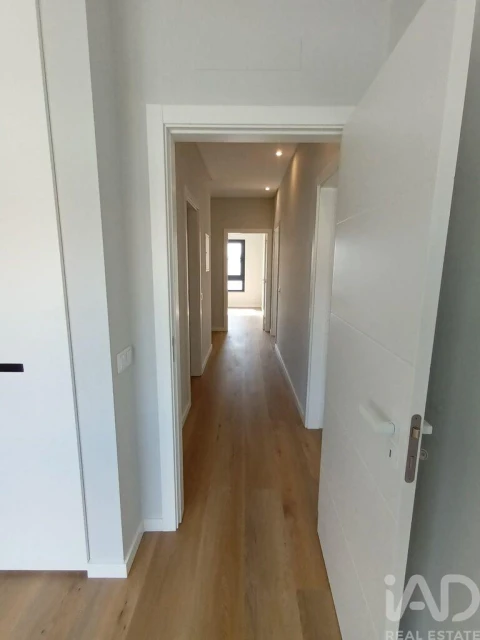 Moradia T4 para Venda em Rio de Mouro