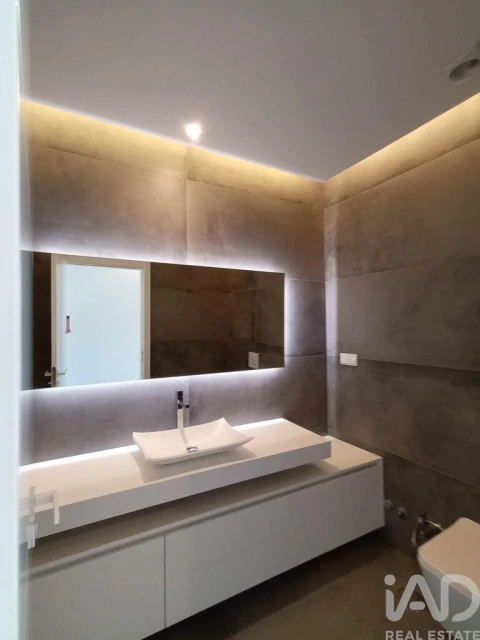 Moradia T4 para Venda em Rio de Mouro