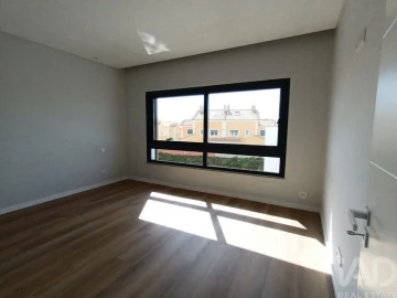 Moradia T4 para Venda em Rio de Mouro