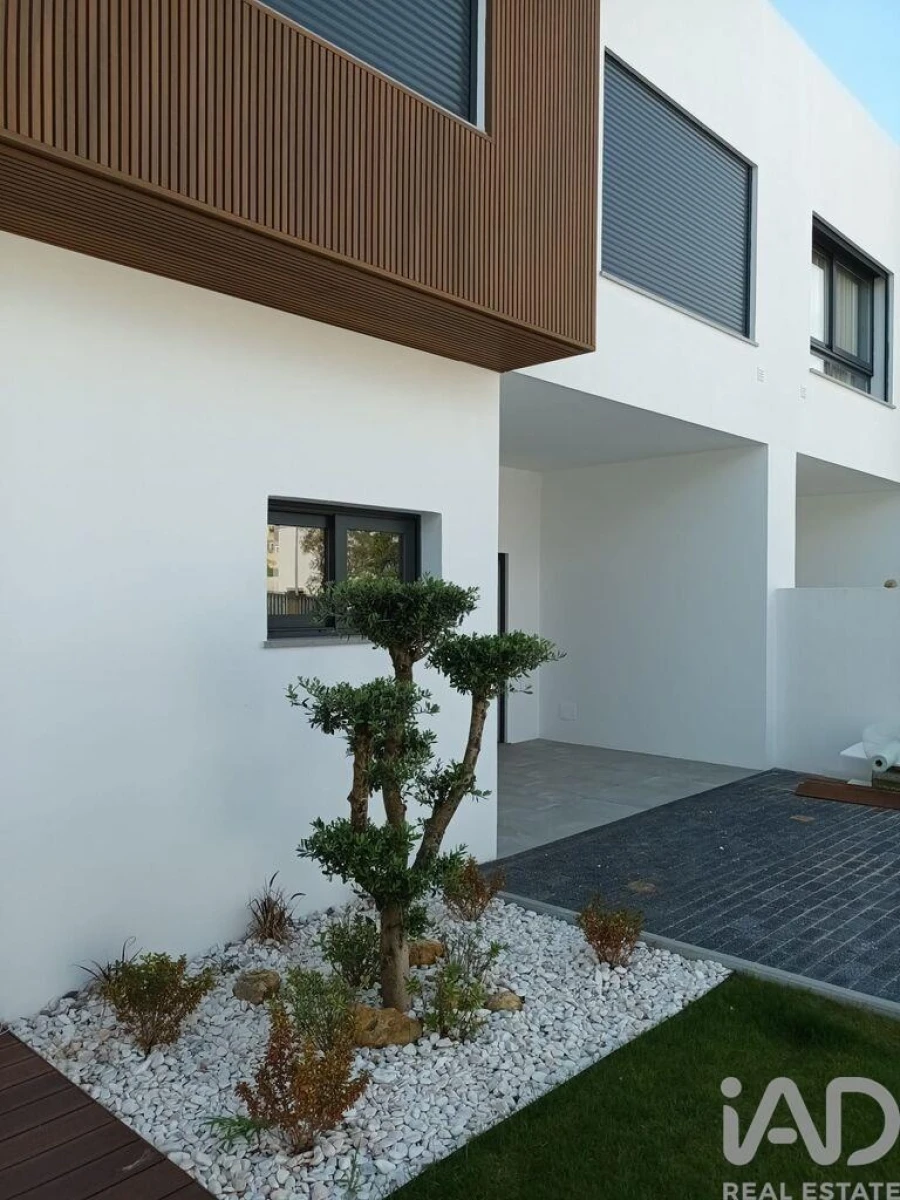 Moradia T4 para Venda em Rio de Mouro Foto 27