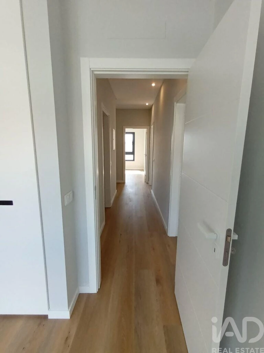 Moradia T4 para Venda em Rio de Mouro Foto 15