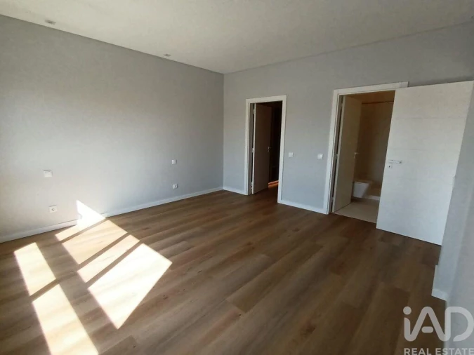 Moradia T4 para Venda em Rio de Mouro Foto 12