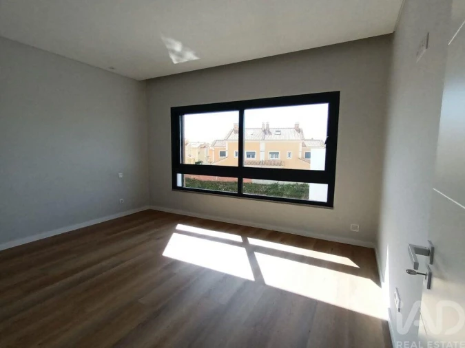 Moradia T4 para Venda em Rio de Mouro Foto 18