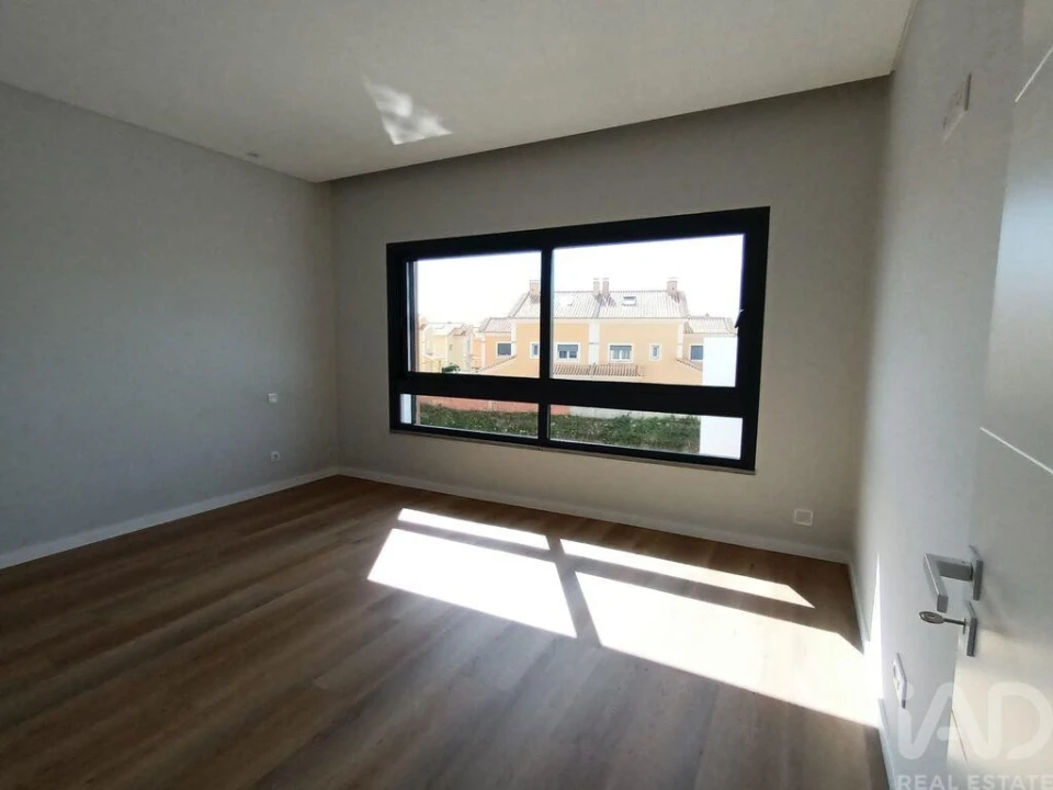 Moradia T4 para Venda em Rio de Mouro Foto 18