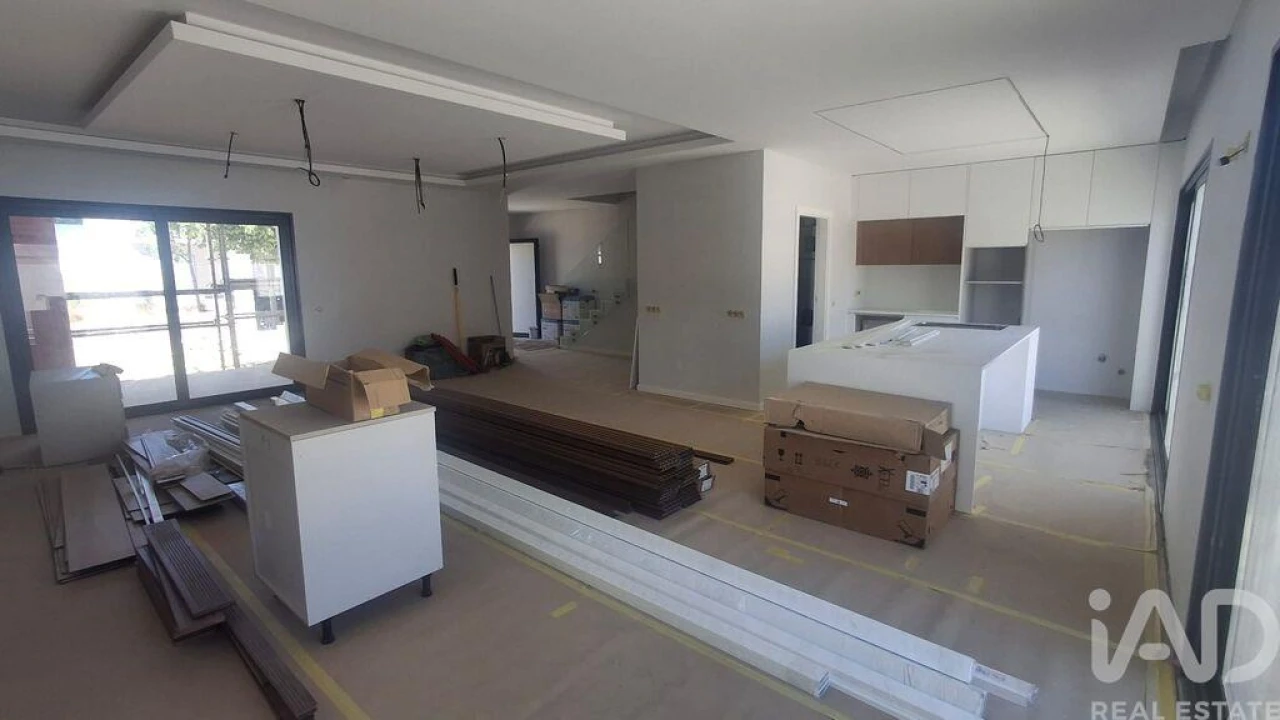 Moradia T4 para Venda em Rio de Mouro Foto 12