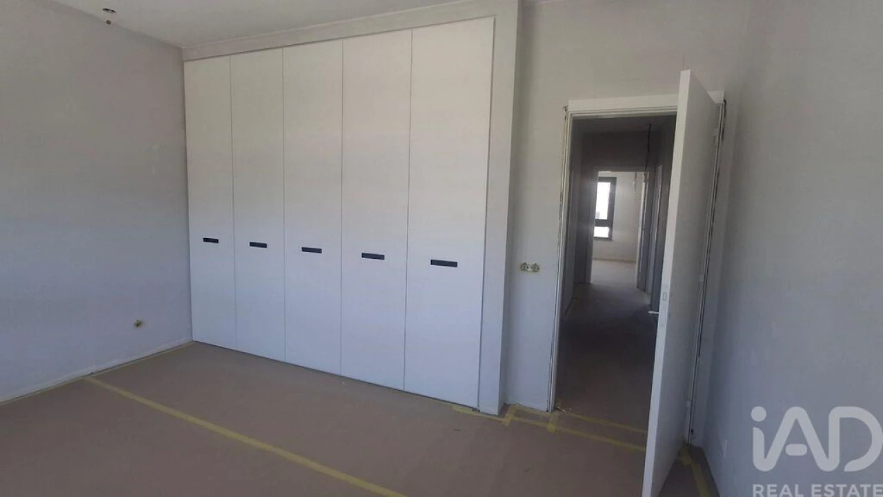 Moradia T4 para Venda em Rio de Mouro Foto 8