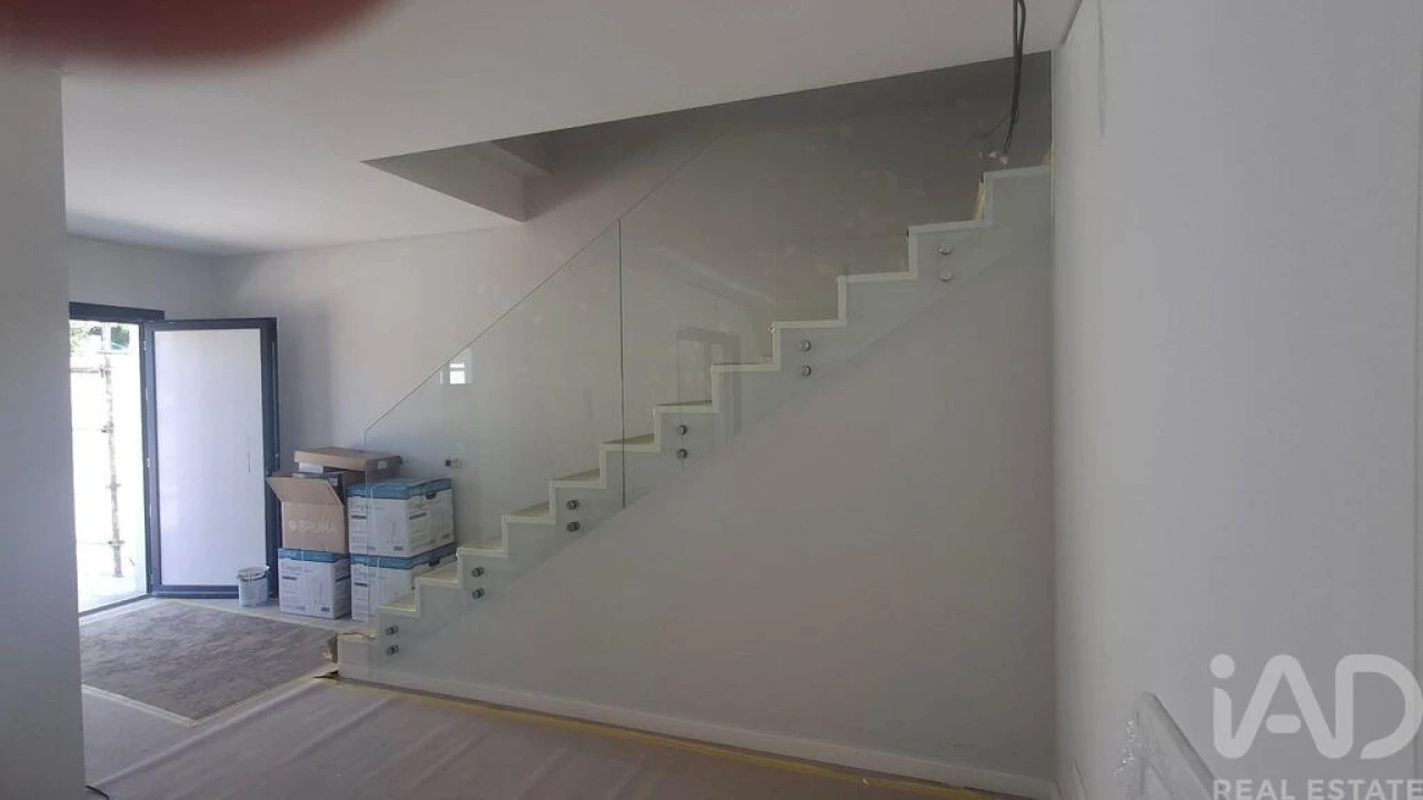 Moradia T4 para Venda em Rio de Mouro Foto 11