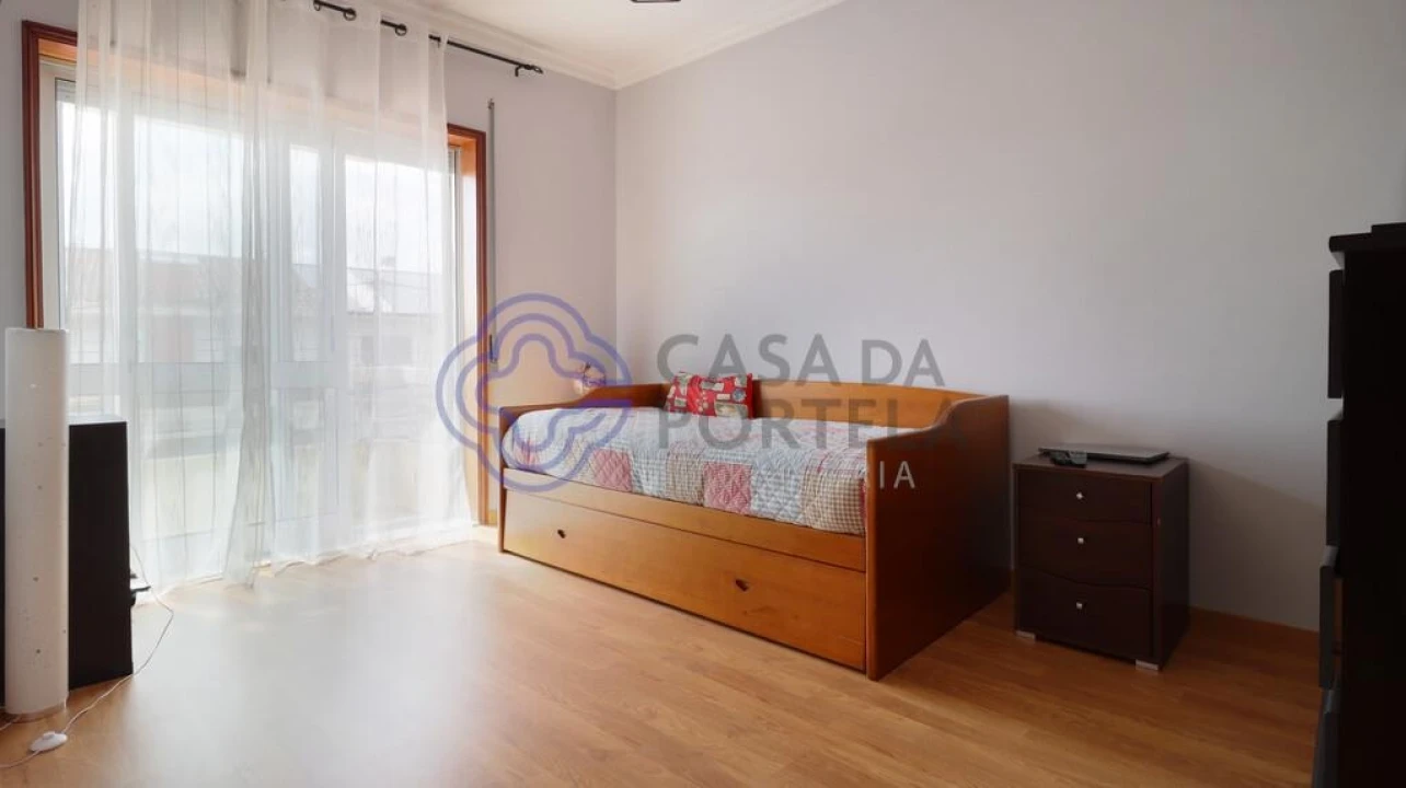 Moradia T3 para Venda em Cidade da Maia Foto 9