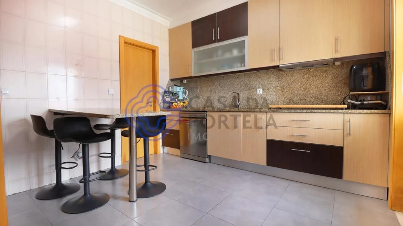 Moradia T3 para Venda em Cidade da Maia Foto 2