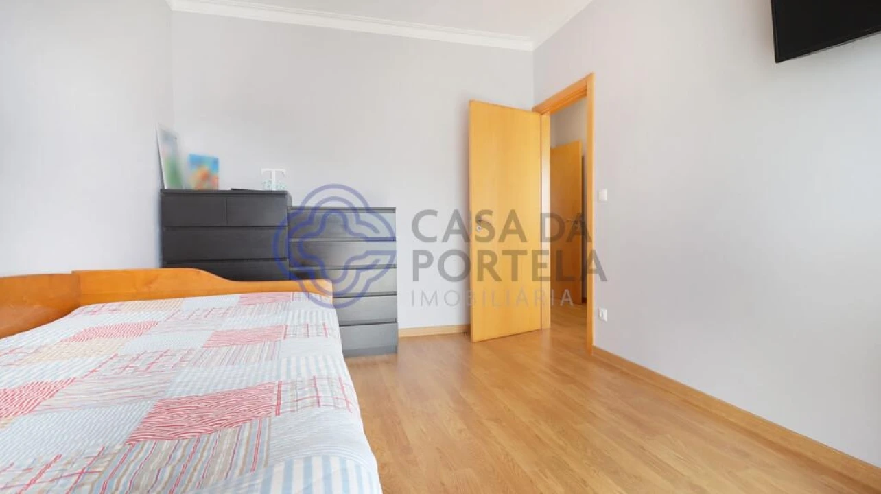 Moradia T3 para Venda em Cidade da Maia Foto 11