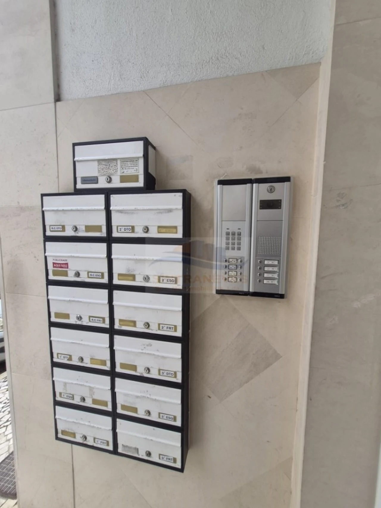 Apartamento T2 para Venda em Laranjeiro e Feijó Foto 3