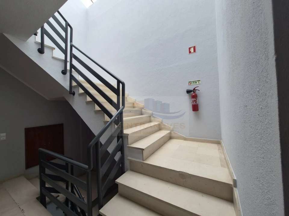 Apartamento T2 para Venda em Laranjeiro e Feijó Foto 6