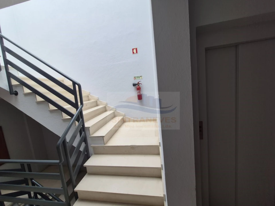 Apartamento T2 para Venda em Laranjeiro e Feijó Foto 7