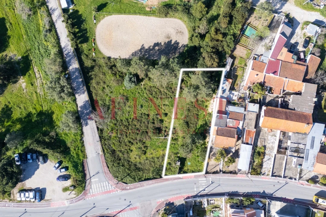 Terreno para Venda em Charneca de Caparica e Sobreda Foto 4