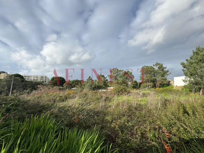 Terreno para Venda em Charneca de Caparica e Sobreda Foto 7