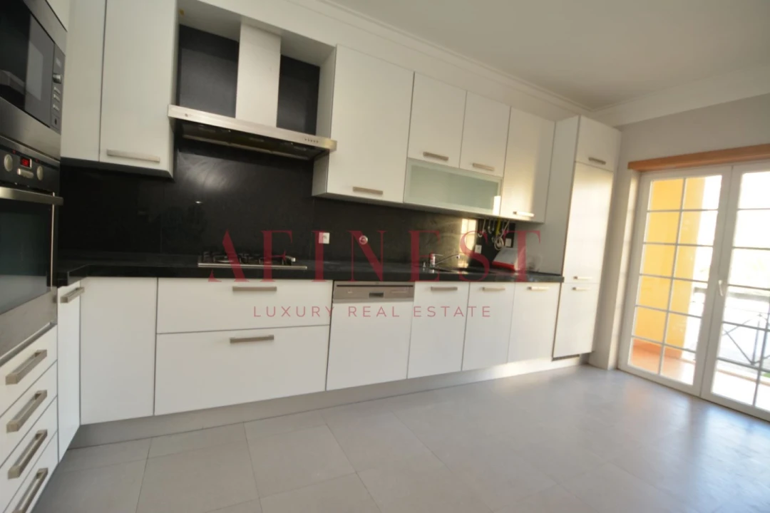 Apartamento T3 para Arrendamento em Santa Maria e São Miguel, São Martinho, São Pedro Penaferrim Foto 7