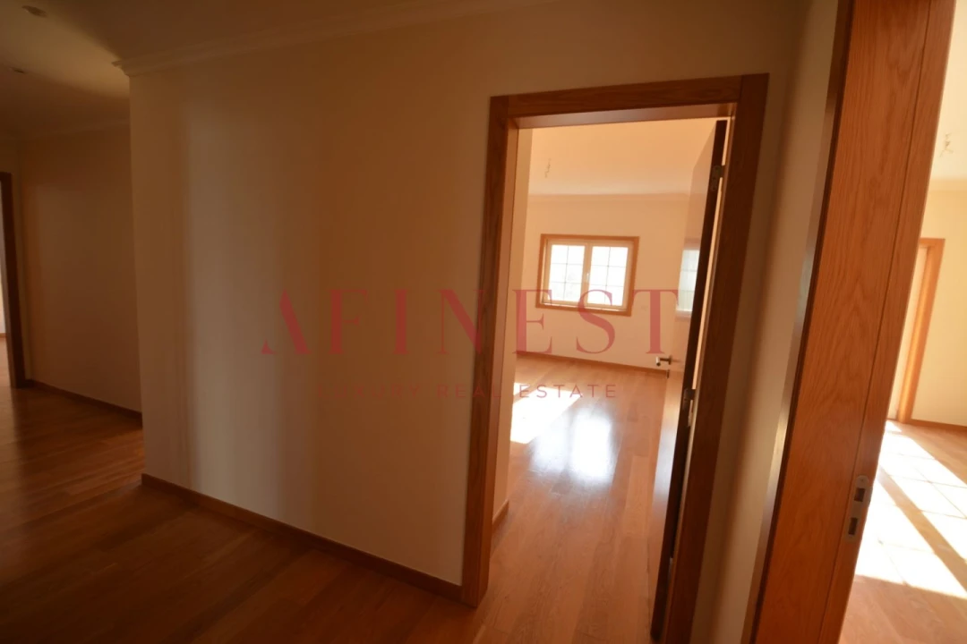 Apartamento T3 para Arrendamento em Santa Maria e São Miguel, São Martinho, São Pedro Penaferrim Foto 11