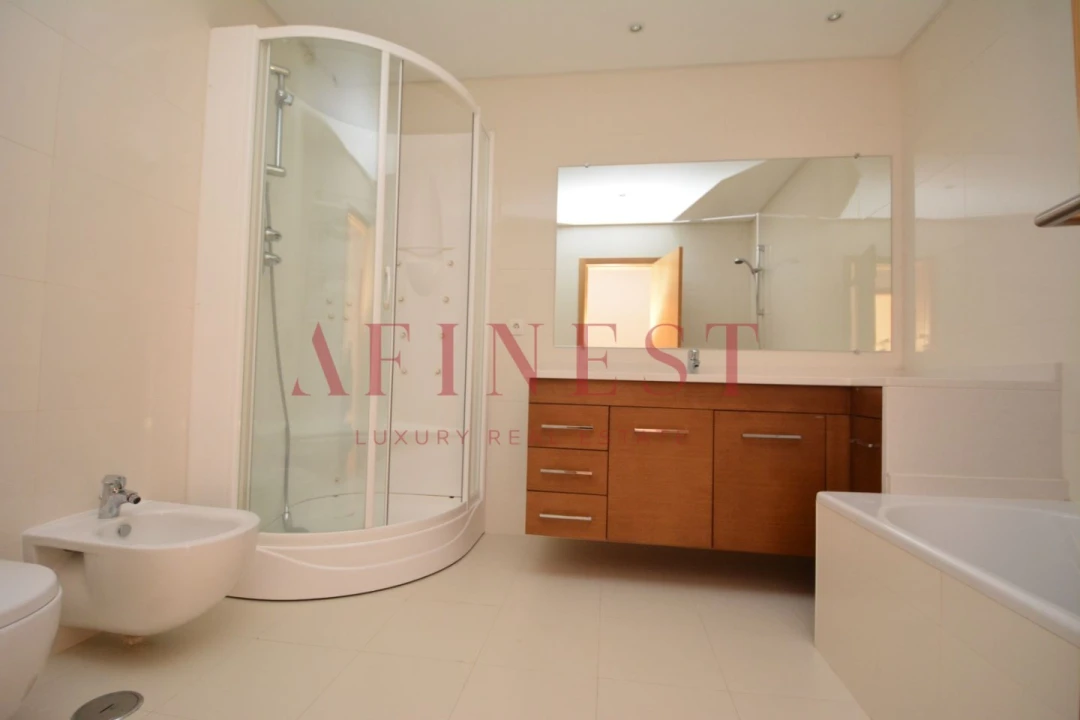 Apartamento T3 para Arrendamento em Santa Maria e São Miguel, São Martinho, São Pedro Penaferrim Foto 18