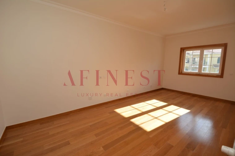 Apartamento T3 para Arrendamento em Santa Maria e São Miguel, São Martinho, São Pedro Penaferrim Foto 12