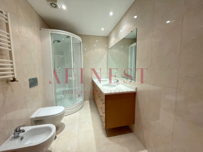 Apartamento T3 para Arrendamento em Santa Maria e São Miguel, São Martinho, São Pedro Penaferrim Foto 25