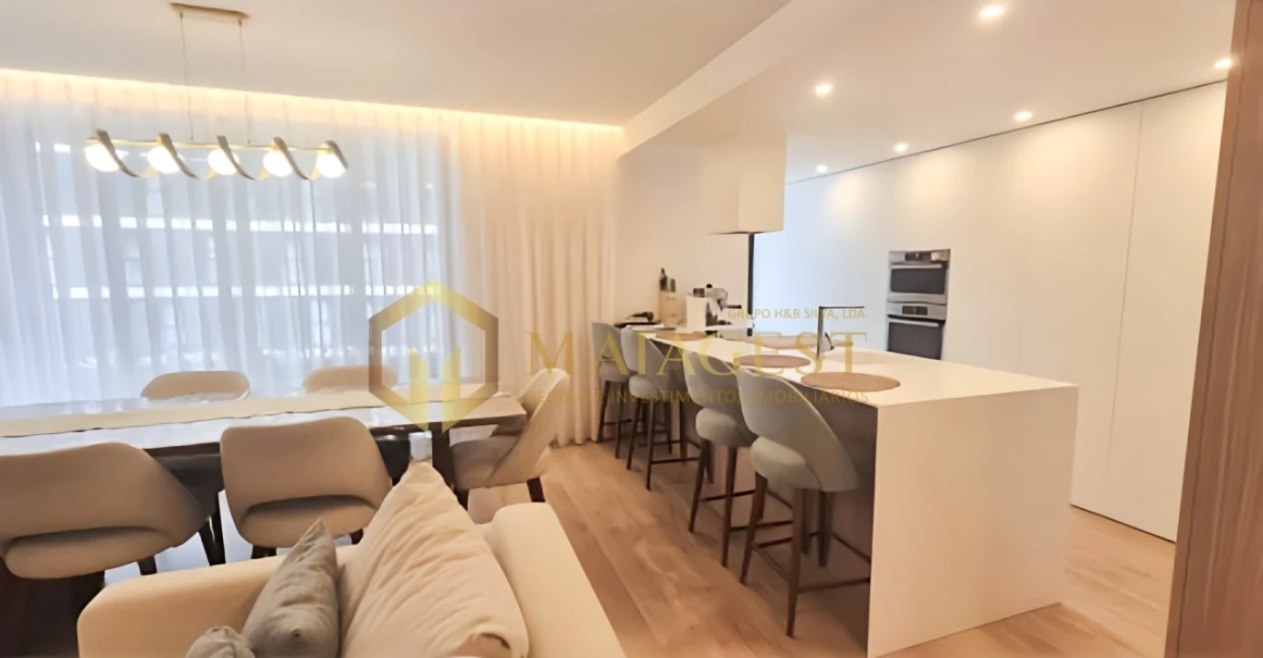 Apartamento T3 para Venda em Ramalde Foto 3