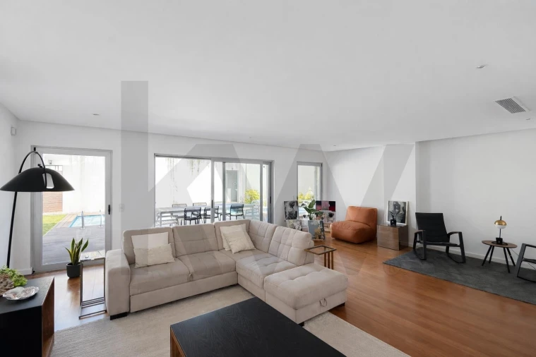 Moradia T5 para Venda em Cascais e Estoril Foto 6