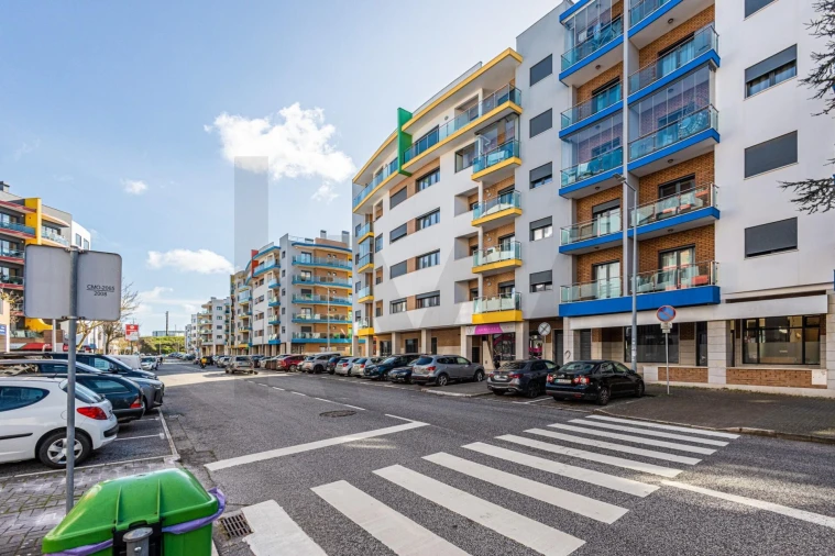 Apartamento T2 para Arrendamento em Ramada e Caneças Foto 33