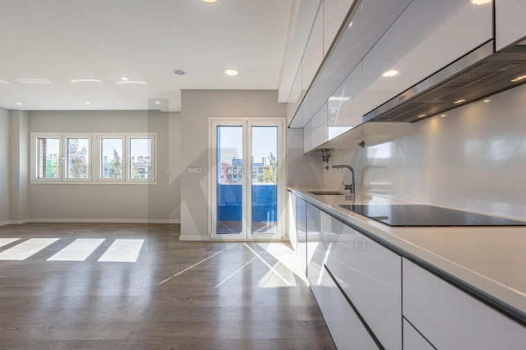 Apartamento T2 para Arrendamento em Ramada e Caneças Foto 6